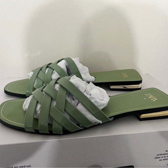 Green Zara slippers - Picture 2 of 3